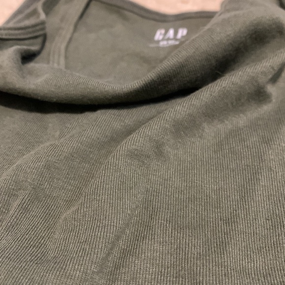 Gap navy green tank top - Picture 4 of 5